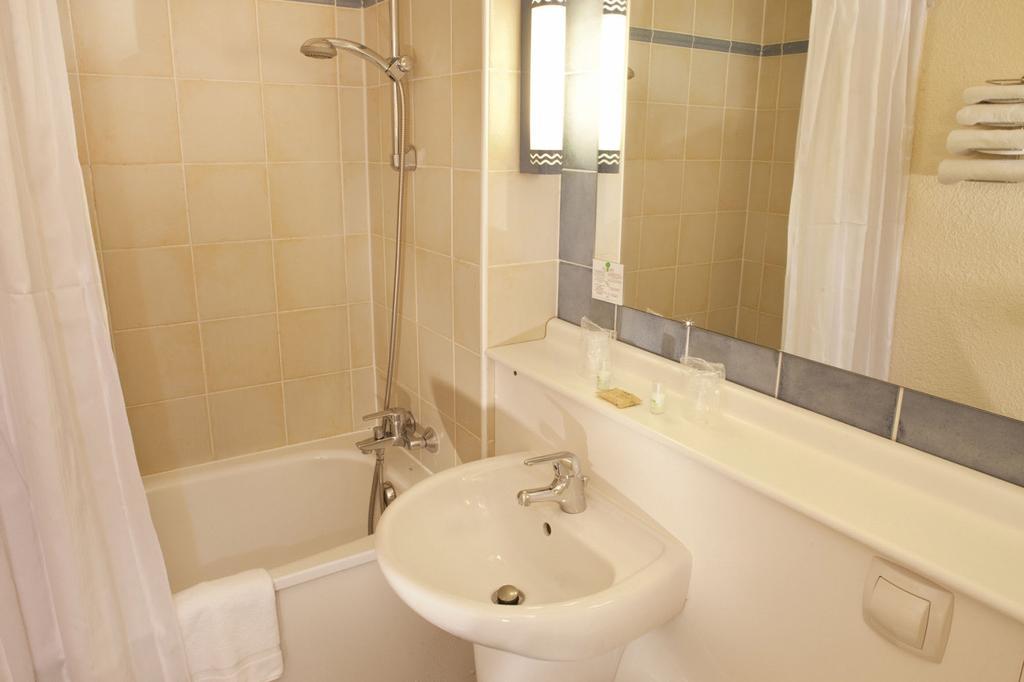 Hotel Campanile Lourdes